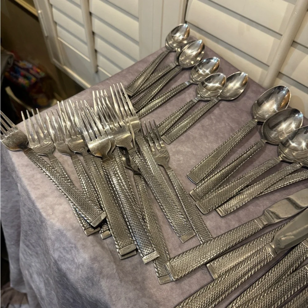 Cambridge Woven flatware, Elegant Silver Cutlery Set 30‎ pieces